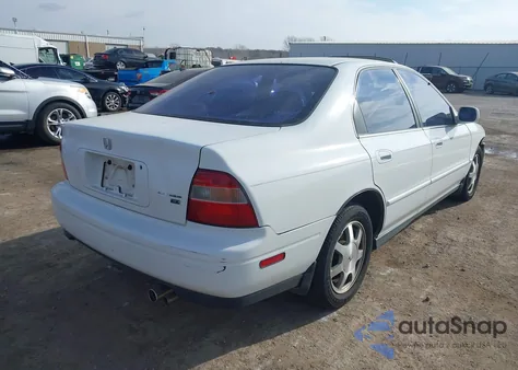 1995 Honda Accord Ex z USA, uszkodzony, nr VIN JHMCD5652SC054773